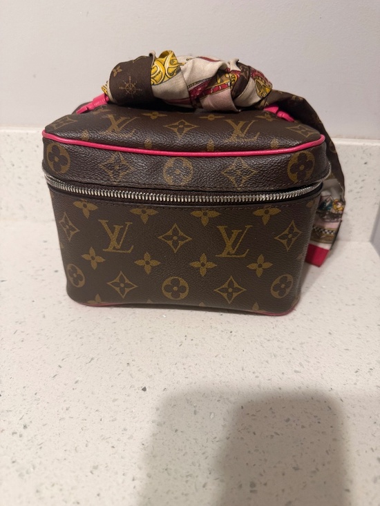Louis Vuttion Handbags - Louis Vuitton vanity